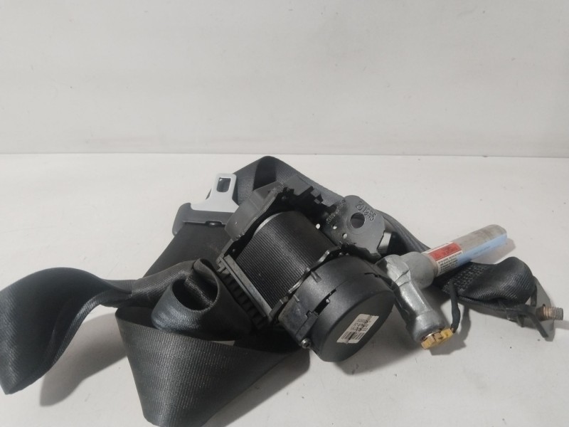 Recambio de cinturon seguridad trasero derecho para volvo v50 (545) d5 referencia OEM IAM 30661797  