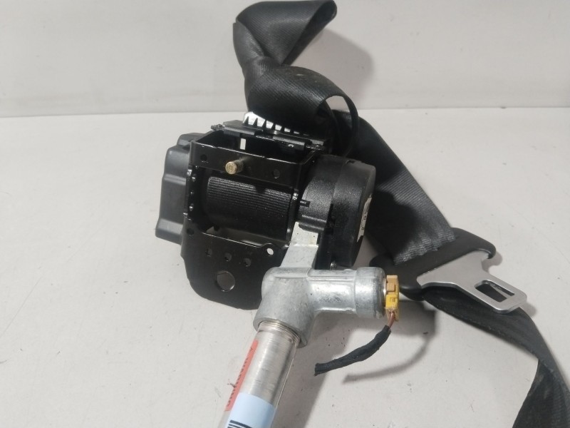 Recambio de cinturon seguridad trasero derecho para volvo v50 (545) d5 referencia OEM IAM 30661797  