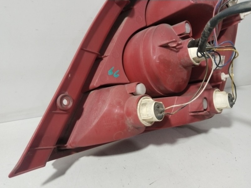 Recambio de piloto trasero izquierdo para daewoo kalos (klas) 1.4 16v referencia OEM IAM 300266L  