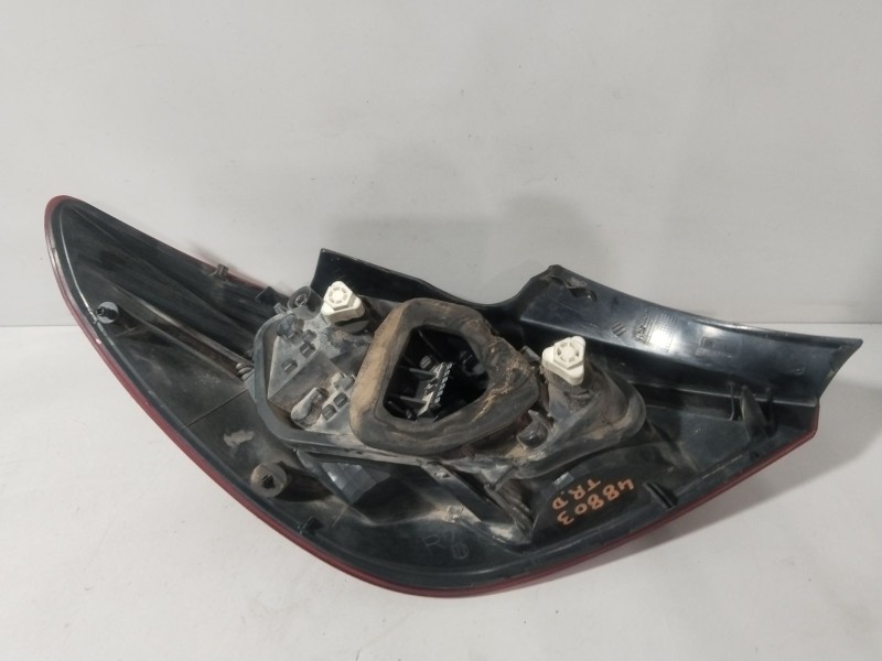 Recambio de piloto trasero derecho para opel corsa d catch me referencia OEM IAM 13269051  