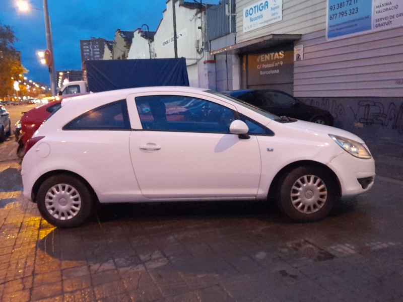 opel corsa d (s07) del año 2009