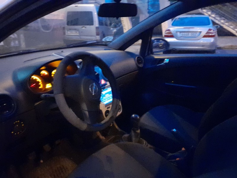 opel corsa d (s07) del año 2009