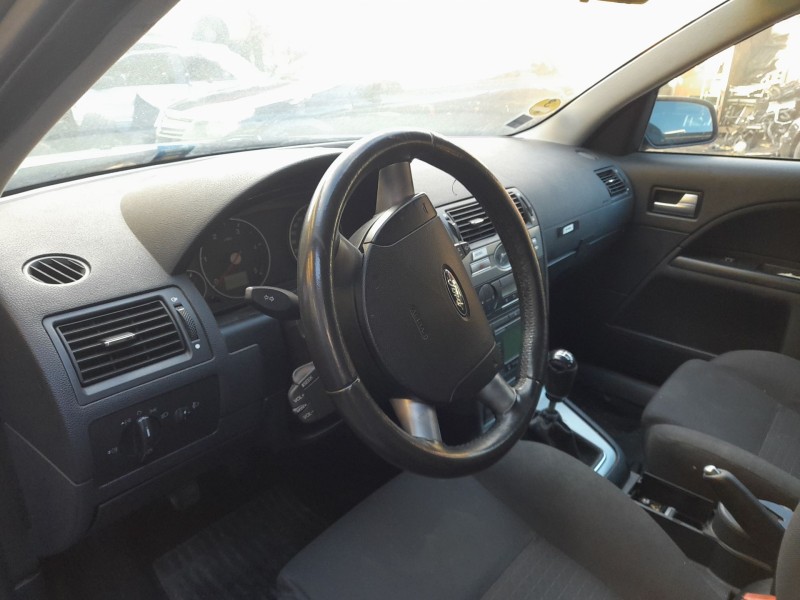 ford mondeo iii sedán (b4y) del año 2004