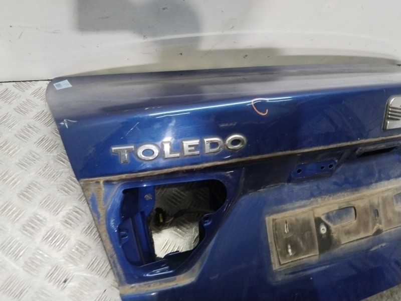 Recambio de porton trasero para seat toledo ii (1m2) 1.9 tdi referencia OEM IAM 1M5827025D  