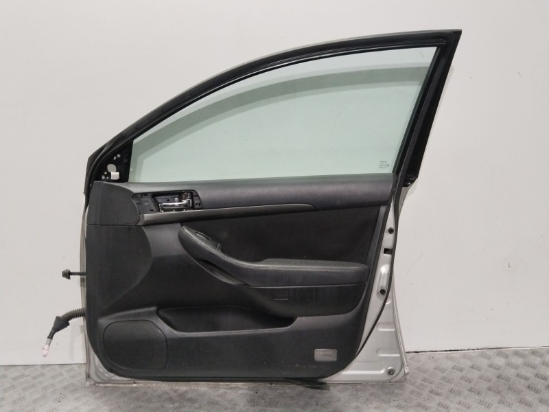 Recambio de puerta delantera derecha para toyota avensis (_t25_) 2.2 d-4d (adt251_) referencia OEM IAM 6700105050  