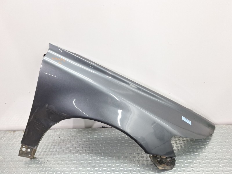 Recambio de aleta delantera izquierda para volvo v50 (545) d5 referencia OEM IAM 31297540  