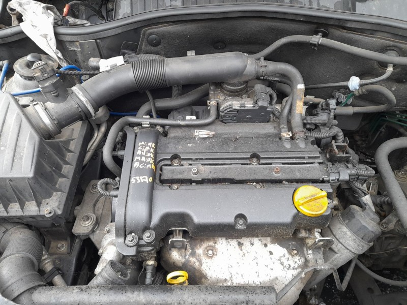 opel corsa c (x01) del año 2003