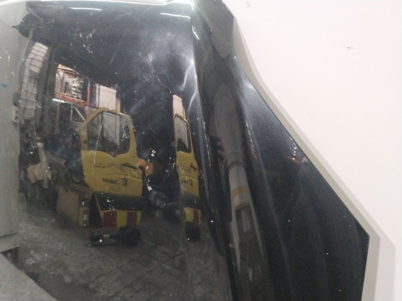 Recambio de capot para chevrolet captiva (c100, c140) 2.0 d 4wd referencia OEM IAM 96861600  