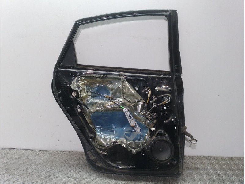 Recambio de puerta trasera izquierda para toyota prius (nhw30) eco referencia OEM IAM 6700447080 NEGRO 