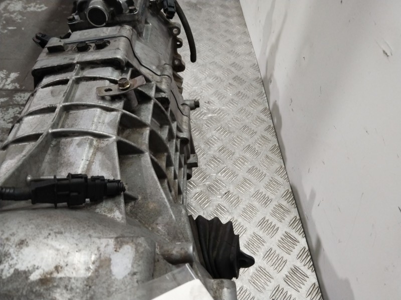 Recambio de caja cambios para kia sorento i (jc) 2.5 crdi referencia OEM IAM 4300049700 6336560 