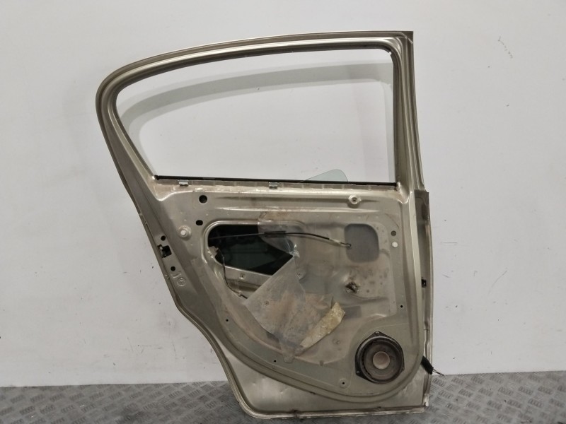 Recambio de puerta trasera izquierda para opel corsa d catch me referencia OEM IAM 124355  