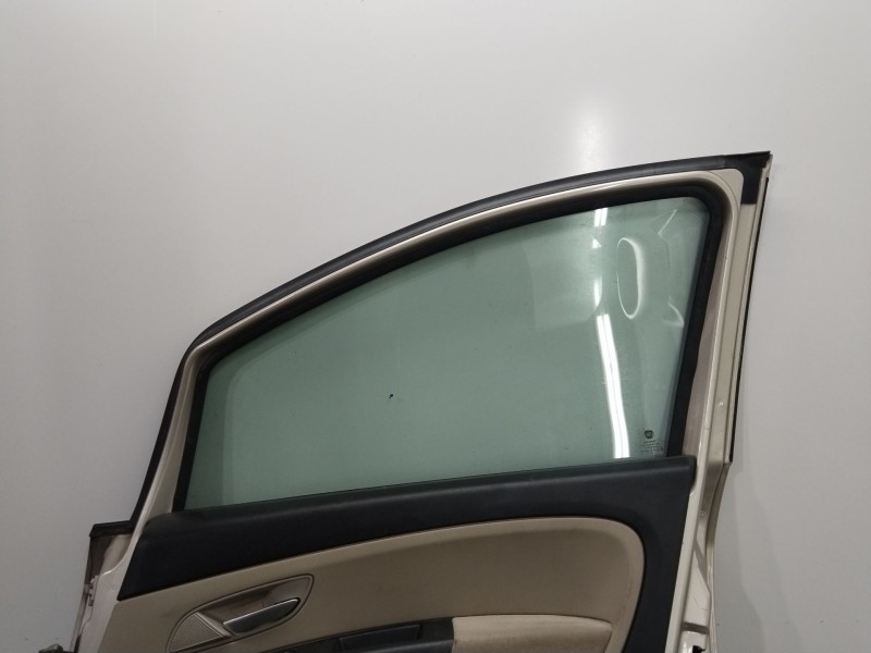 Recambio de puerta delantera derecha para fiat linea (323_, 110_) 1.6 d multijet referencia OEM IAM 52063481  