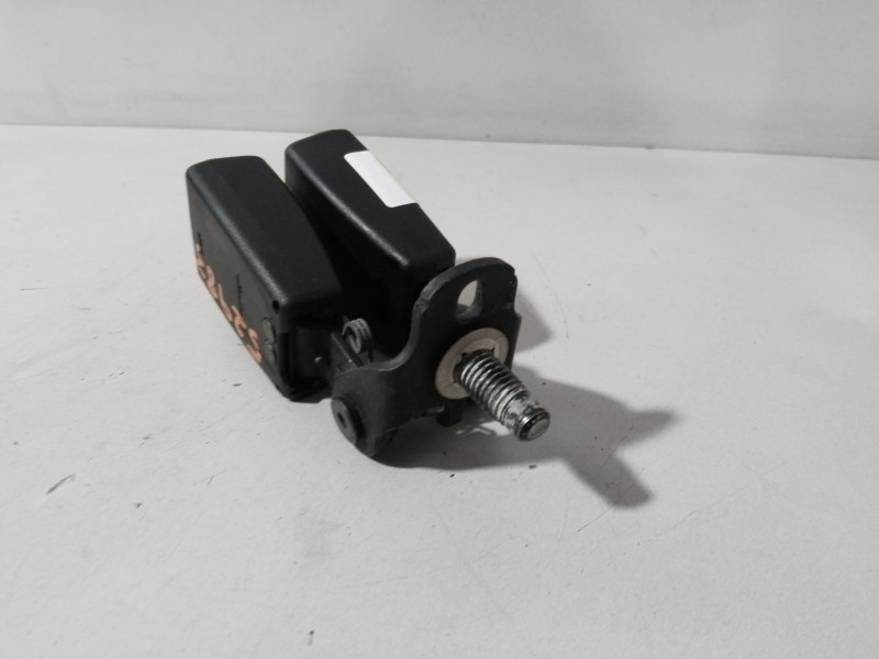 Recambio de anclaje cinturon trasero medio para ford kuga i 2.0 tdci referencia OEM IAM 4M51A613K21AA  