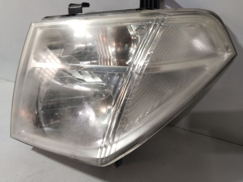 Recambio de faro derecho para nissan pathfinder iii (r51) 2.5 dci 4wd referencia OEM IAM 26010EB30A  