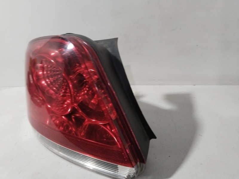 Recambio de piloto trasero izquierdo para fiat linea (323_, 110_) 1.6 d multijet referencia OEM IAM 51869226  