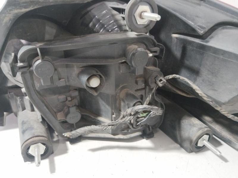 Recambio de piloto trasero izquierdo para fiat linea (323_, 110_) 1.6 d multijet referencia OEM IAM 51869226  