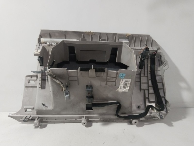 Recambio de guantera para volvo v50 (545) d5 referencia OEM IAM 8626141  