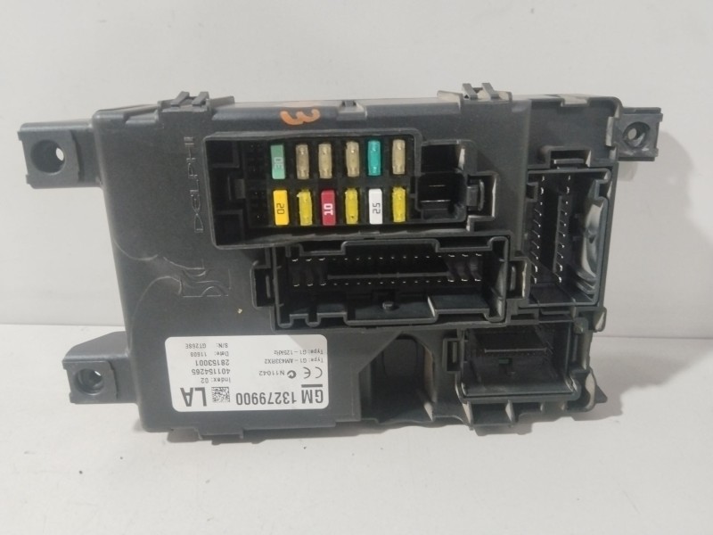 Recambio de caja reles / fusibles para opel corsa d catch me referencia OEM IAM 13279900  