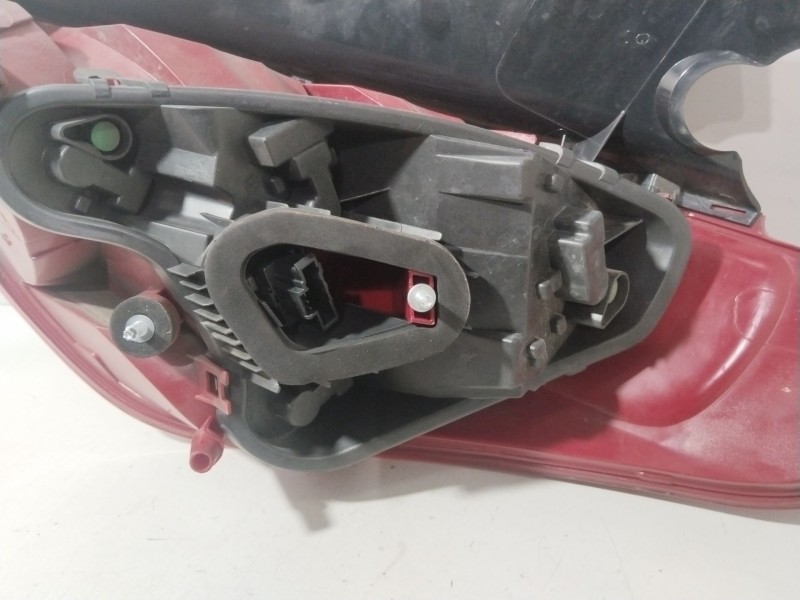 Recambio de piloto trasero izquierdo para peugeot 308 i (4a_, 4c_) 1.6 hdi referencia OEM IAM 6350CV  