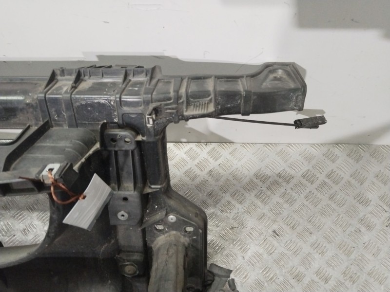 Recambio de panel frontal para bmw 1 (e87) 118 d referencia OEM IAM 41137152823  