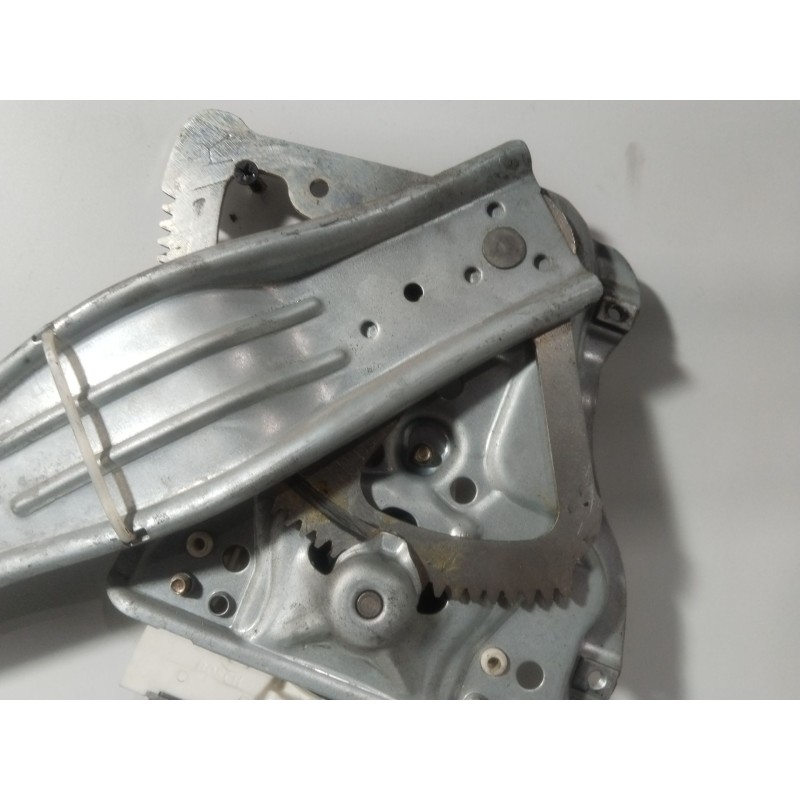 Recambio de elevalunas trasero derecho para toyota avensis berlina (t25) 2.0 d4-d executive berlina (5-ptas.) referencia OEM IAM