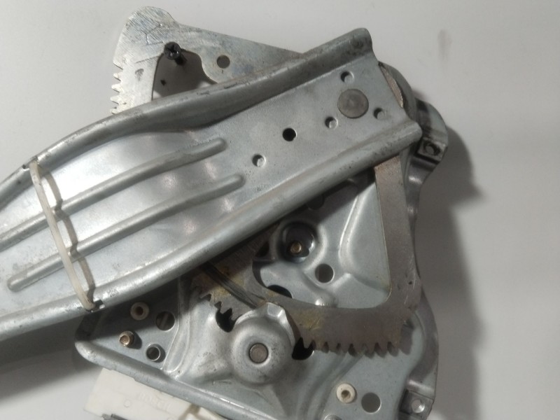 Recambio de elevalunas trasero derecho para toyota avensis berlina (t25) 2.0 d4-d executive berlina (5-ptas.) referencia OEM IAM