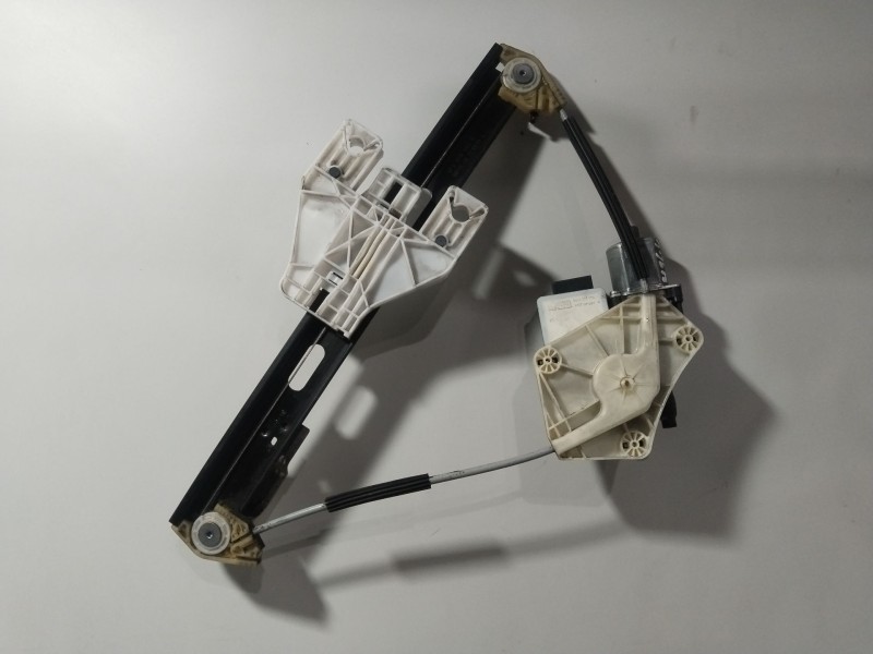 Recambio de elevalunas trasero derecho para seat leon sportstourer (kl8) style referencia OEM IAM 5F9839462D  