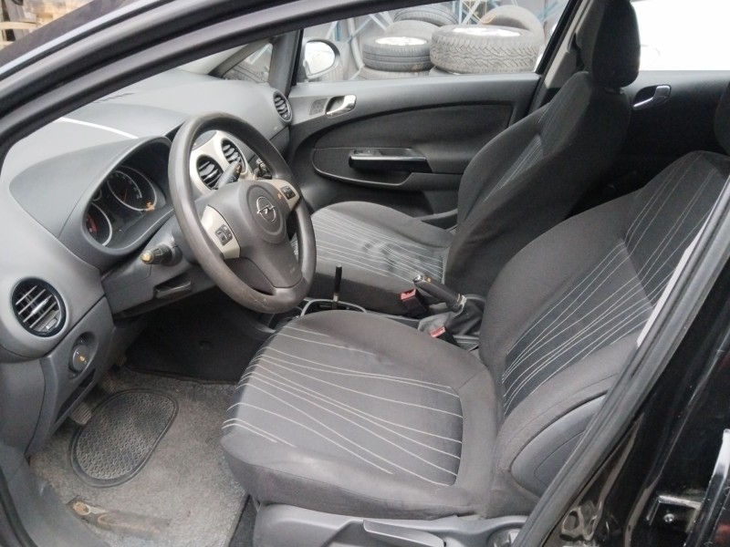 opel corsa d (s07) del año 2006