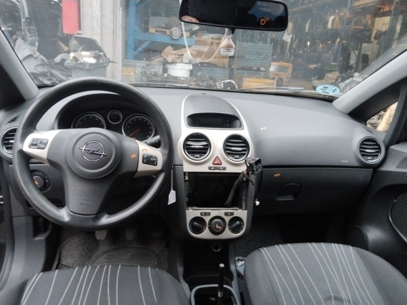 opel corsa d (s07) del año 2006