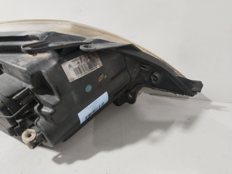 Recambio de faro izquierdo para citroën c3 i (fc_, fn_) 1.4 hdi referencia OEM IAM 620885  