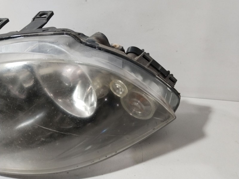 Recambio de faro izquierdo para seat ibiza iii (6l1) 1.9 tdi referencia OEM IAM 6L1941005E  