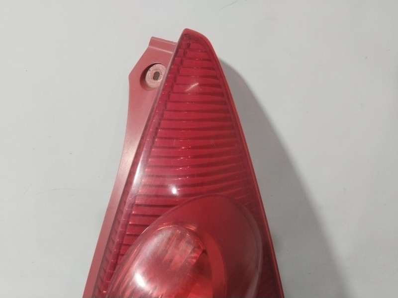 Recambio de piloto trasero derecho para peugeot 107 (pm_, pn_) 1.0 referencia OEM IAM 6351X6  