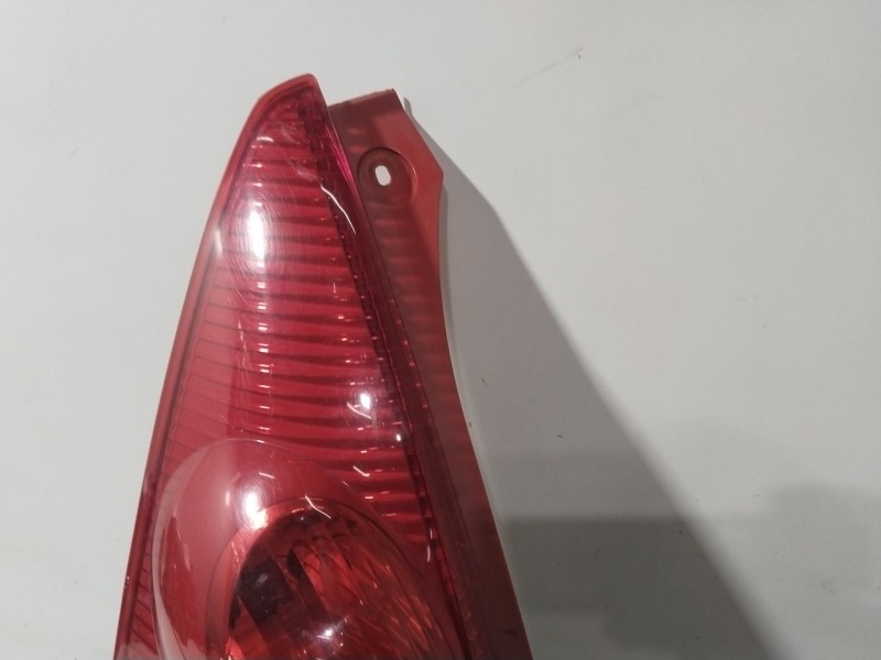 Recambio de piloto trasero izquierdo para peugeot 107 (pm_, pn_) 1.0 referencia OEM IAM 6350X6  