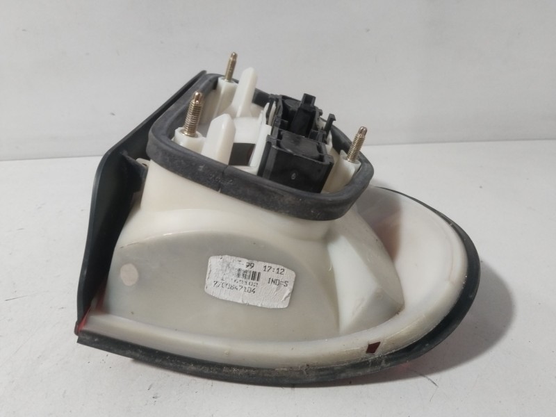 Recambio de piloto trasero izquierdo para renault safrane ii (b54_) 2.5 20v (b54f) referencia OEM IAM 7700847104  