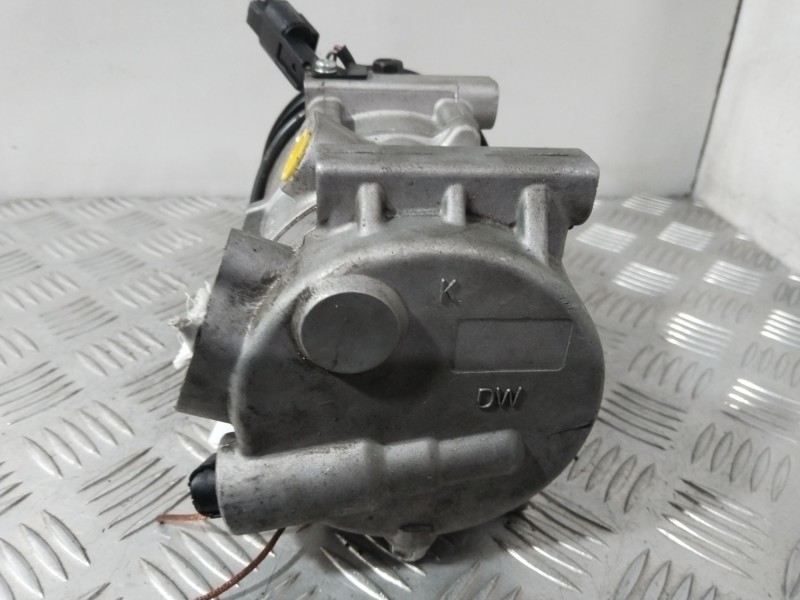 Recambio de compresor aire acondicionado para kia rio iii (ub) 1.25 cvvt referencia OEM IAM 977011W100  