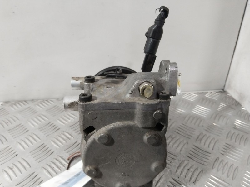 Recambio de compresor aire acondicionado para hyundai coupe ii (gk) 1.6 16v referencia OEM IAM 977012C000  