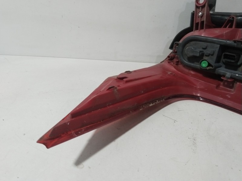 Recambio de piloto trasero derecho para peugeot 5008 (0u_, 0e_) 1.6 16v referencia OEM IAM 6351KH 9672666680 