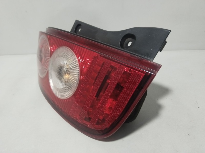 Recambio de piloto trasero izquierdo para nissan micra iii (k12) 1.4 16v referencia OEM IAM 26555BC500  