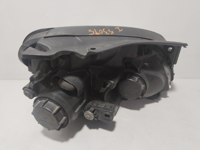 Recambio de faro izquierdo para kia carens iii monospace (un) 2.0 crdi 140 referencia OEM IAM 921011D0  