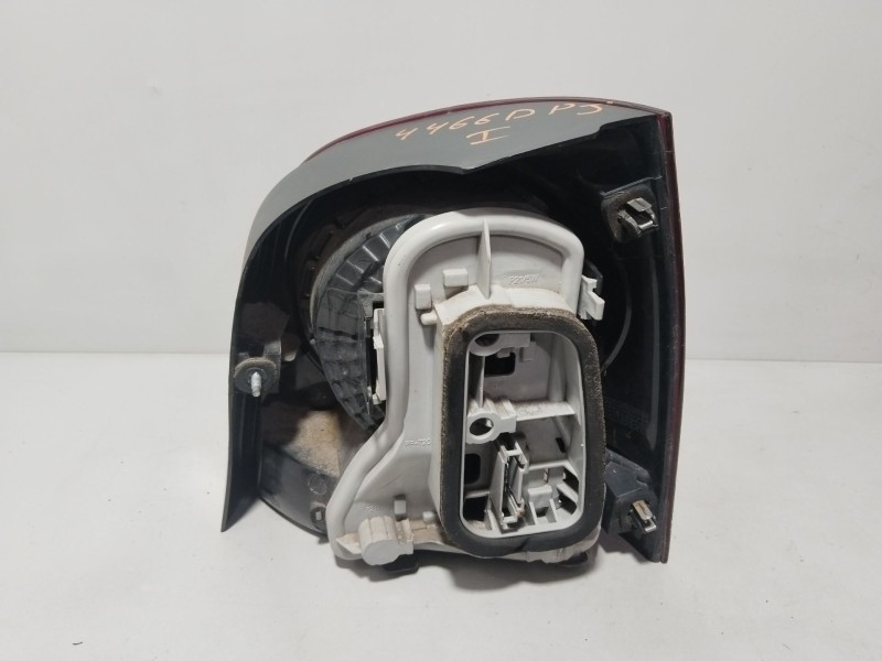 Recambio de piloto trasero izquierdo para volkswagen polo iv (9n_, 9a_) 1.4 16v referencia OEM IAM 014411984L  