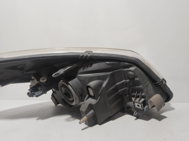 Recambio de faro izquierdo para dacia sandero (bs_) 1.2 16v referencia OEM IAM 8200733878  