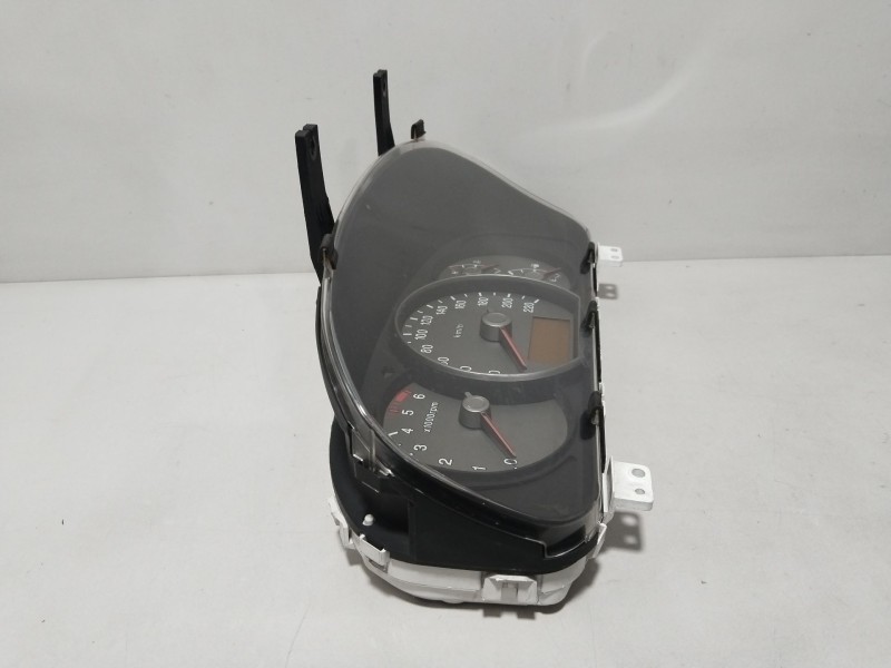 Recambio de cuadro instrumentos para kia carens iii monospace (un) 2.0 crdi 140 referencia OEM IAM 940031D840  