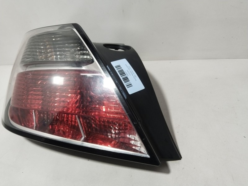 Recambio de piloto trasero izquierdo para opel astra h (a04) 1.6 (l48) referencia OEM IAM 13252443  