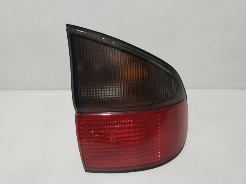 Recambio de piloto trasero derecho para renault safrane ii (b54_) 2.5 20v (b54f) referencia OEM IAM 7700808304  