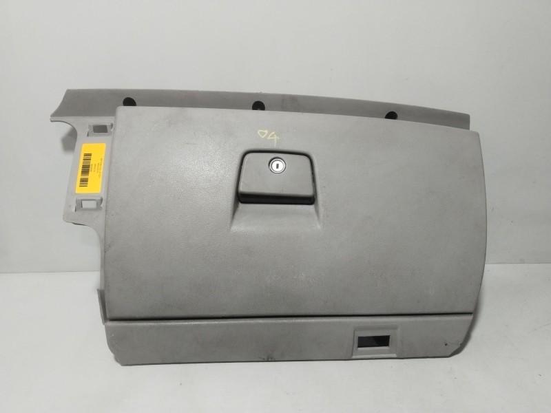 Recambio de guantera para volvo v50 familiar 2.0 d kinetic referencia OEM IAM 9123248  