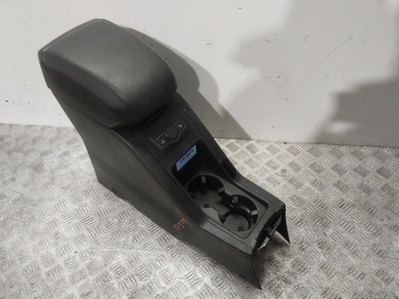 Recambio de apoyabrazos central para chevrolet captiva (c100, c140) 2.0 d 4wd referencia OEM IAM 96476873  