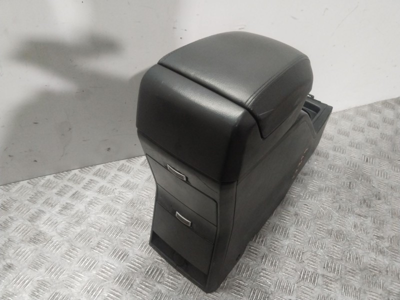 Recambio de apoyabrazos central para chevrolet captiva (c100, c140) 2.0 d 4wd referencia OEM IAM 96476873  