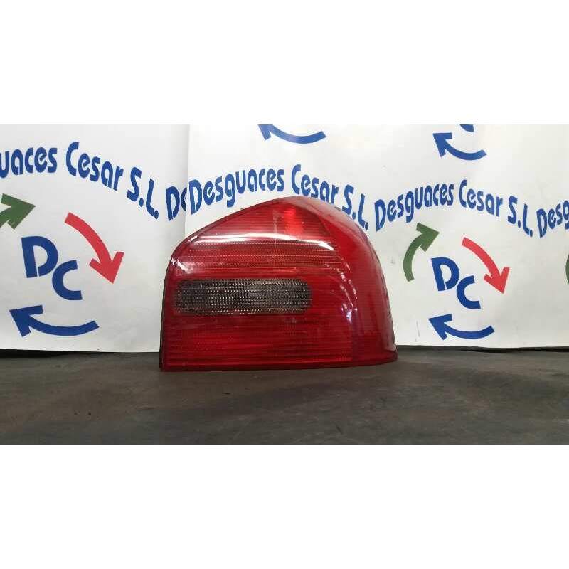 PILOTO TRASERO DERECHO 8L0945096A 
