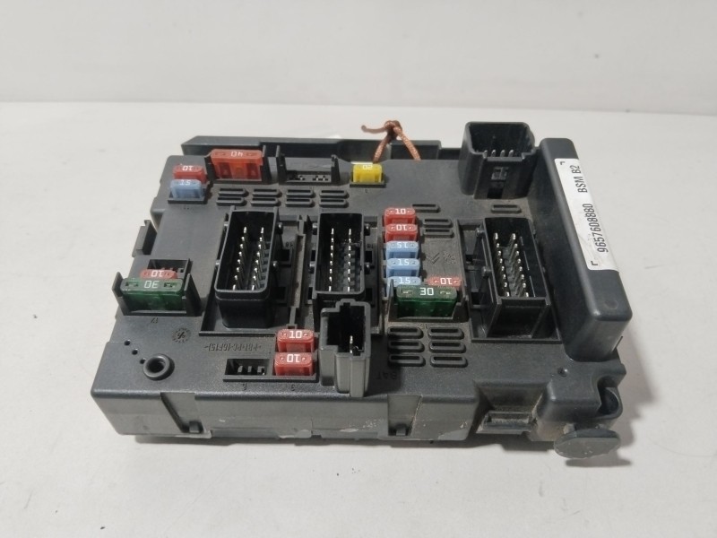 Recambio de caja reles / fusibles para peugeot 206 hatchback (2a/c) 1.4 i referencia OEM IAM 9657608880  