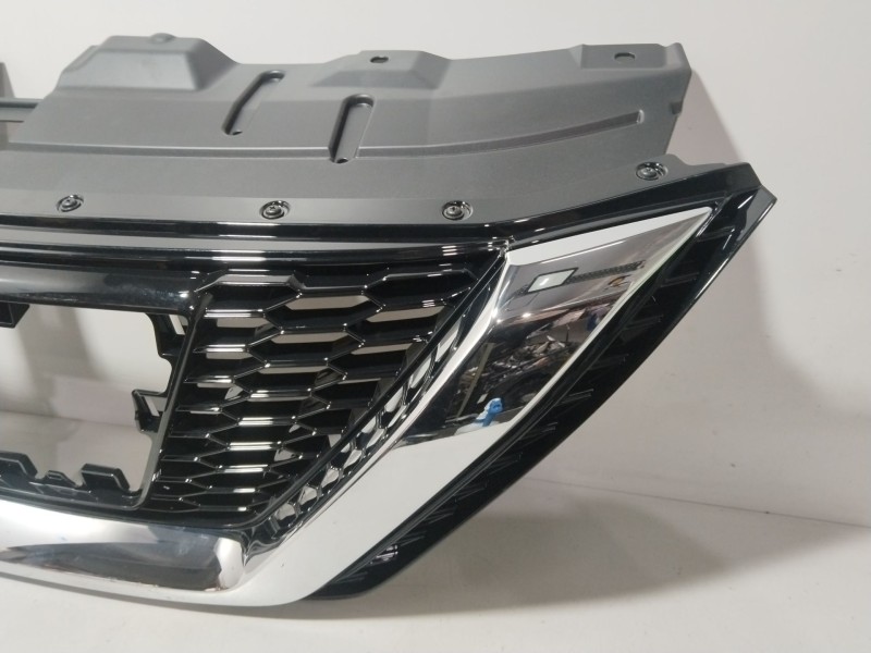 Recambio de rejilla delantera para nissan qashqai ii (j11, j11_) 1.5 dci referencia OEM IAM 62310HV00A  